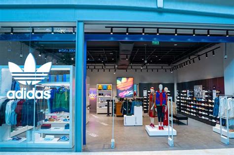 fotos de adidas originals store
